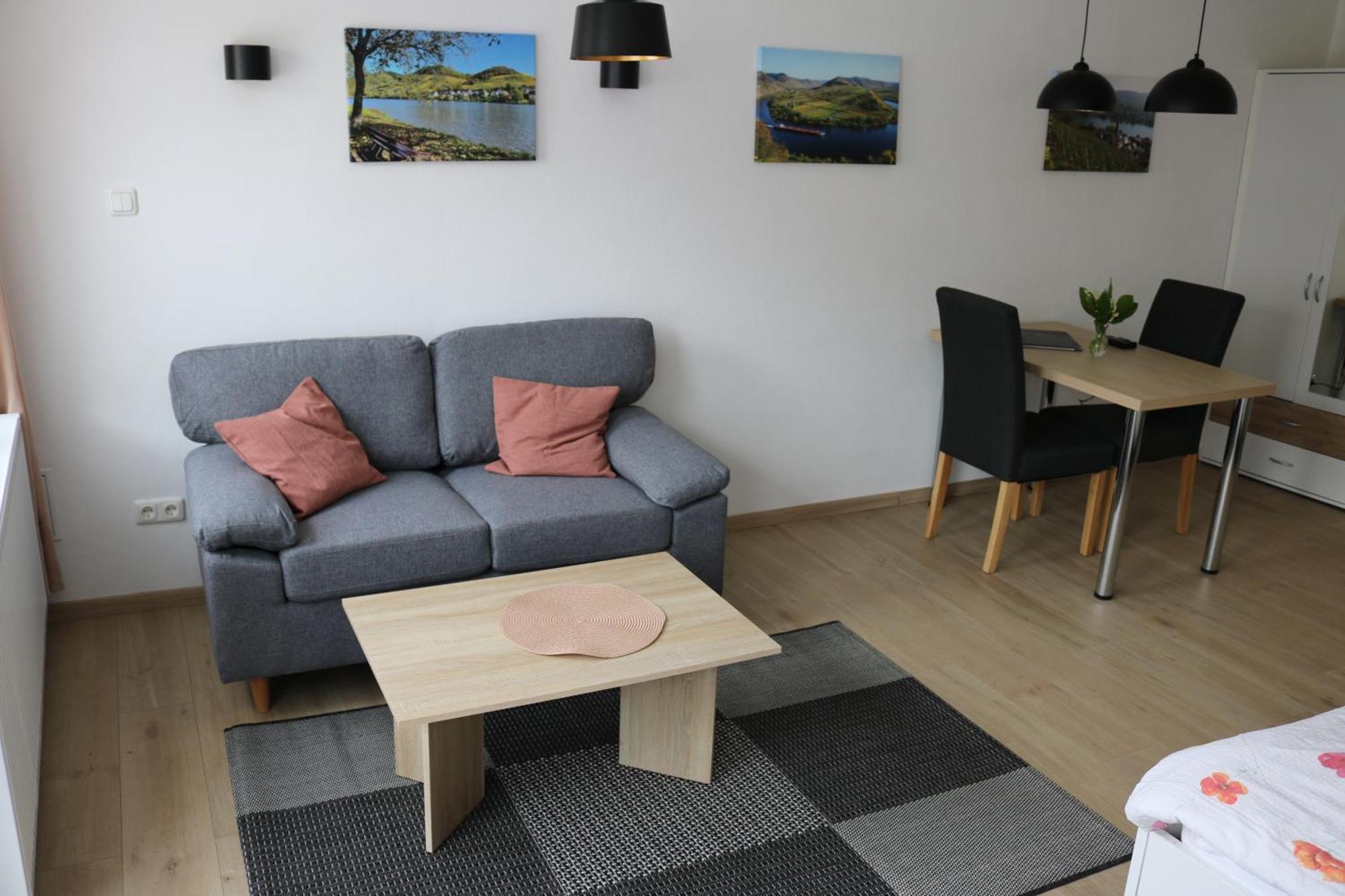 Ferienwohnungen Und Appartements - Haus Budinger Alf Esterno foto